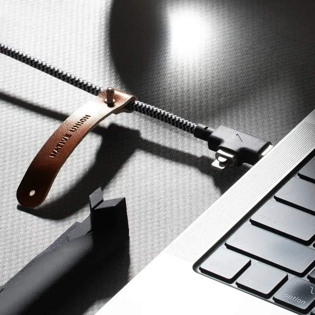Native Union - Belt Cable Duo Pro 2.4M 240W (USB-C to USB-C & Lightning) - Kabel USB-C do USB-C i Lightning - Image 6