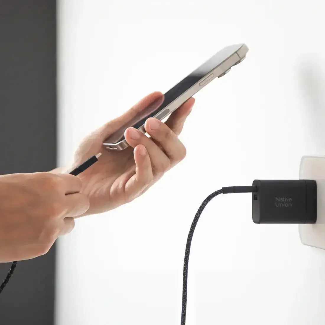 Native Union - Fast GaN Charger PD 45W 1C+1A - Ładowarka Dwuportowa PD 45W 1C+1A - Image 3