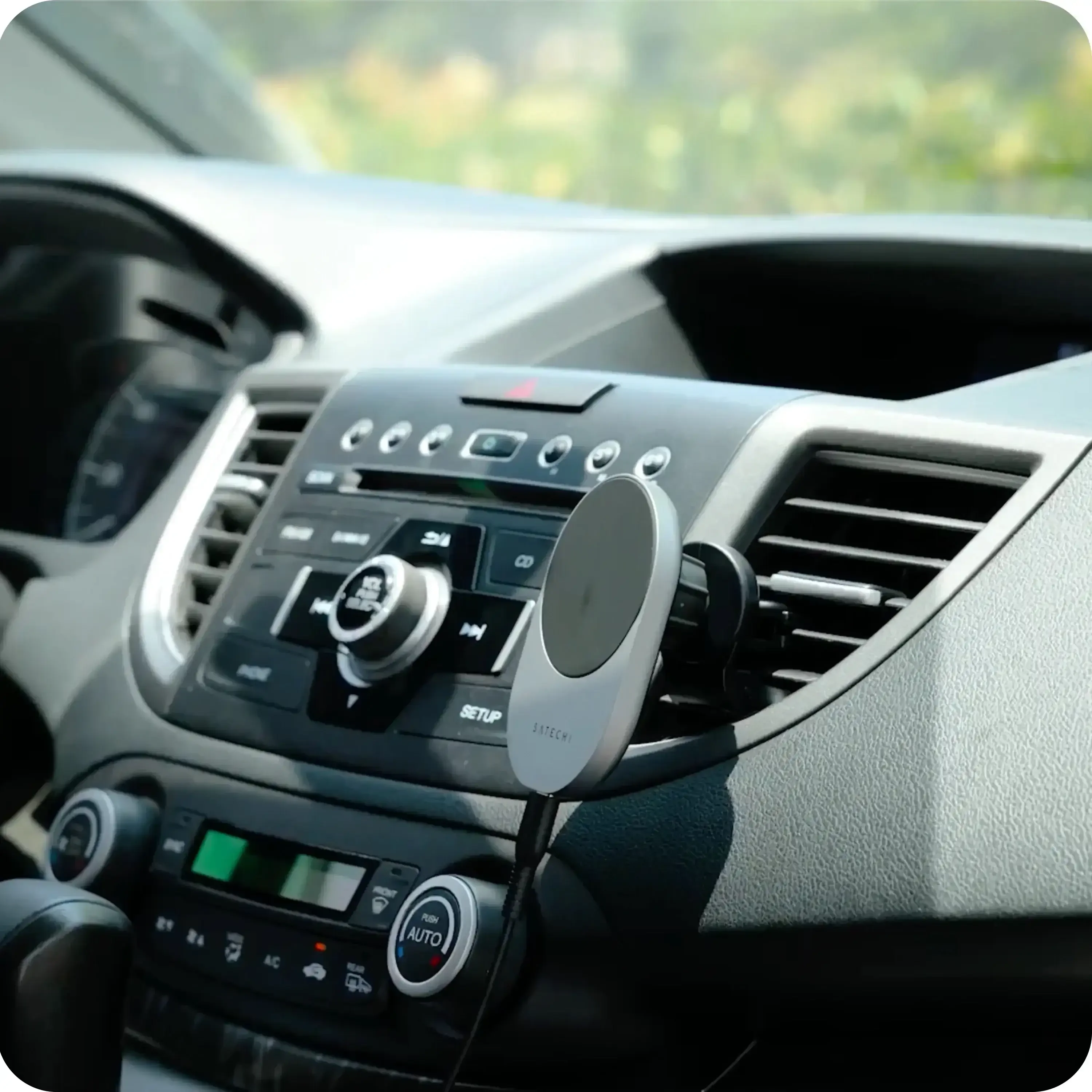 Satechi - Qi2 Wireless Car Charger - Ładowarka Samochodowa MagSafe - Image 6