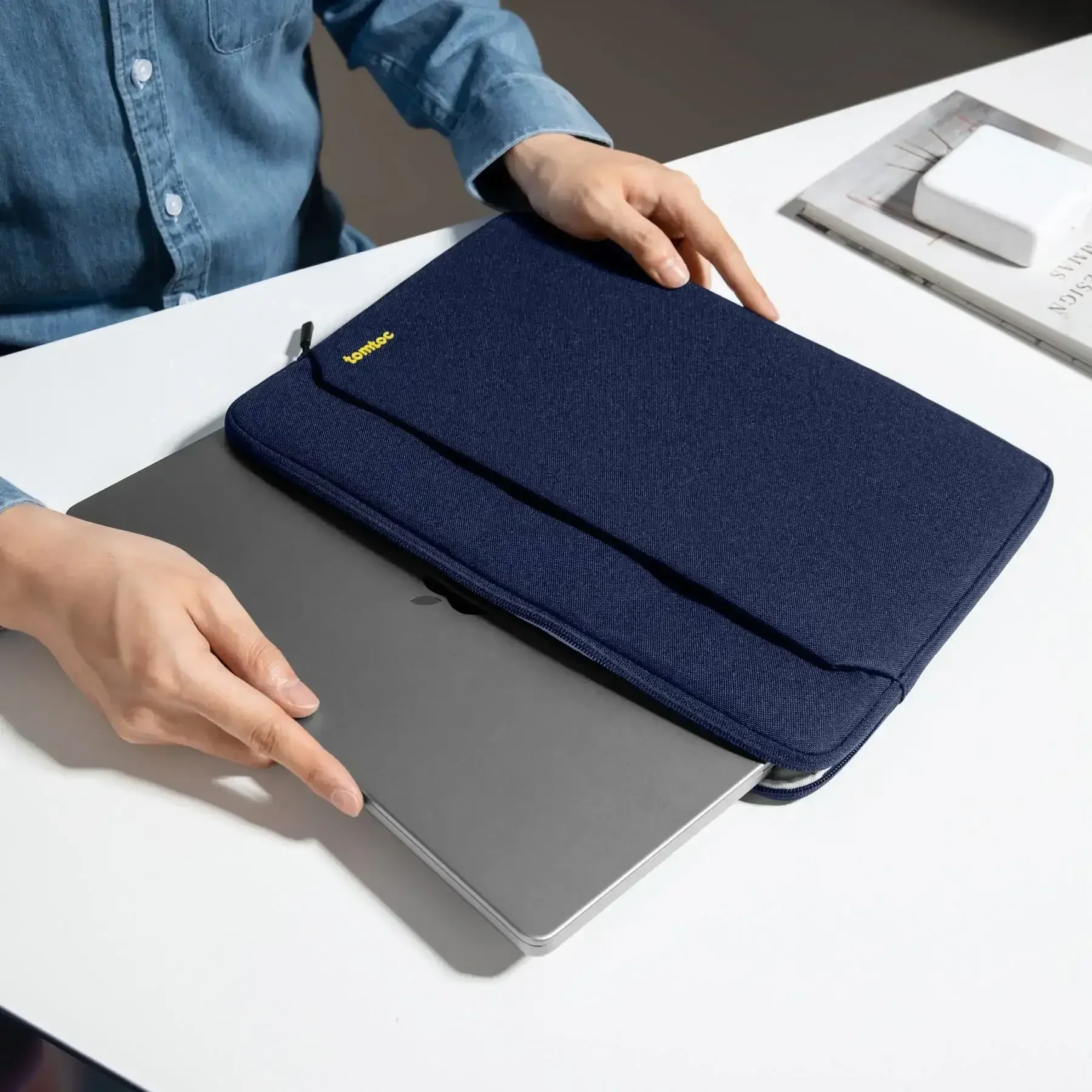 Tomtoc - Light-A18 Laptop Sleeve for 15 inch MacBook Air - Pokrowiec na MacBooka - Image 16