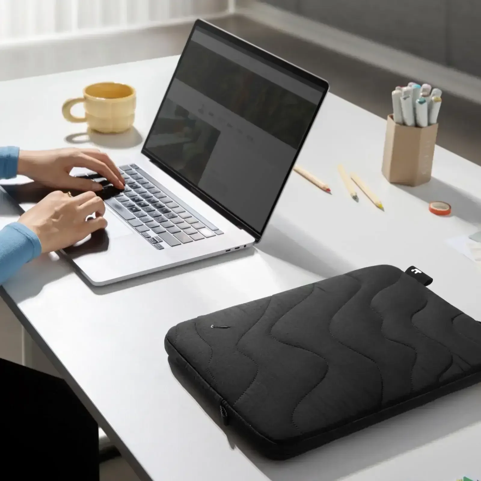 Tomtoc - Terra-A27 Laptop Sleeve for 13 inch MacBook Air - Pokrowiec na MacBooka - Image 15